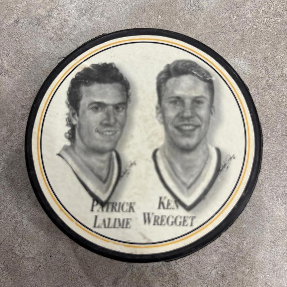 1997 Pittsburgh Penguins Hockey Puck Burger King Goalies LALIME WREGGET FOTOPUCK